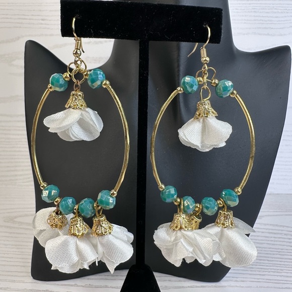 NEW hand made Elegant Gold White and blue Floral Hoop Earrings 14k gold platted - Picture 8 of 8